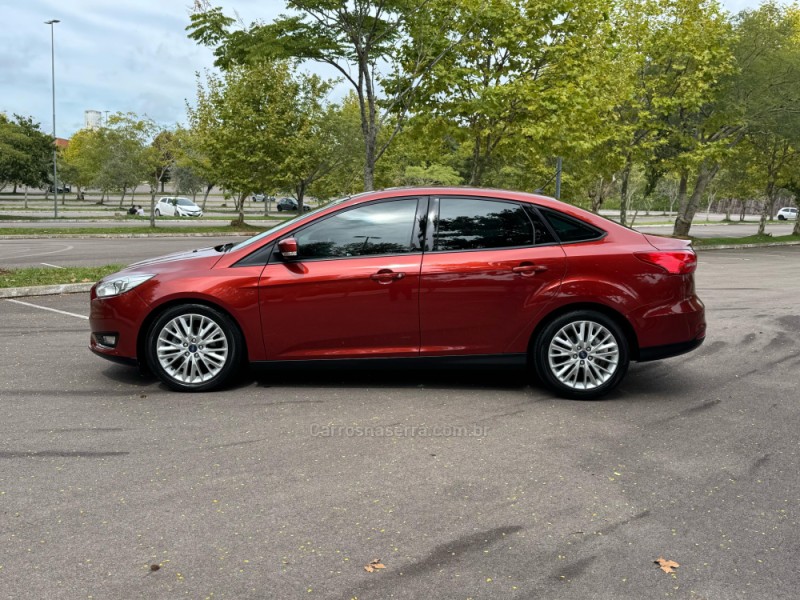 FOCUS 2.0 SE PLUS SEDAN 16V FLEX 4P AUTOMÁTICO - 2018 - BENTO GONçALVES