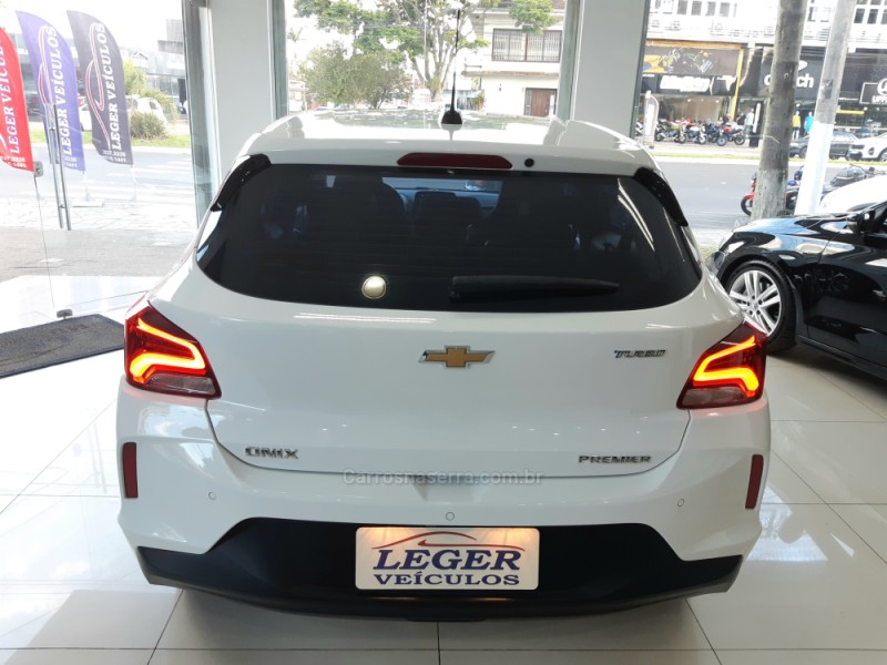 ONIX 1.0 PREMIER II 12V TURBO FLEX 4P AUTOMÁTICO - 2023 - SãO LEOPOLDO