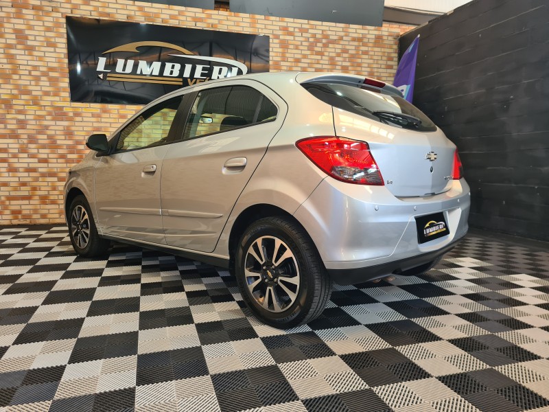 ONIX 1.4 MPFI LTZ 8V FLEX 4P MANUAL - 2014 - FARROUPILHA