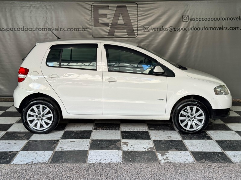 FOX 1.0 MI 8V FLEX 4P MANUAL - 2010 - NOVA PRATA