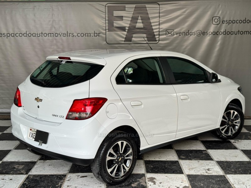 ONIX 1.4 MPFI LTZ 8V FLEX 4P MANUAL - 2016 - NOVA PRATA