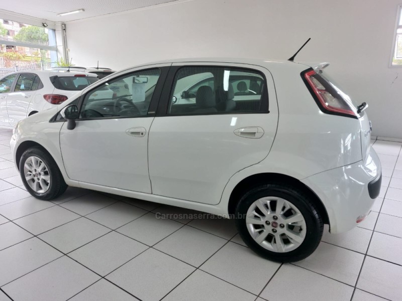 PUNTO 1.4 ATTRACTIVE 8V FLEX 4P MANUAL - 2014 - BENTO GONçALVES