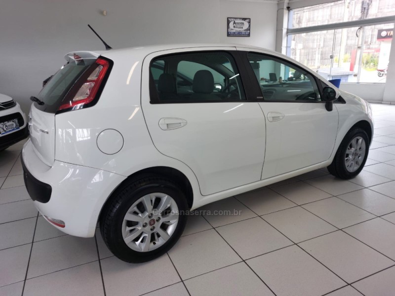 PUNTO 1.4 ATTRACTIVE 8V FLEX 4P MANUAL - 2014 - BENTO GONçALVES