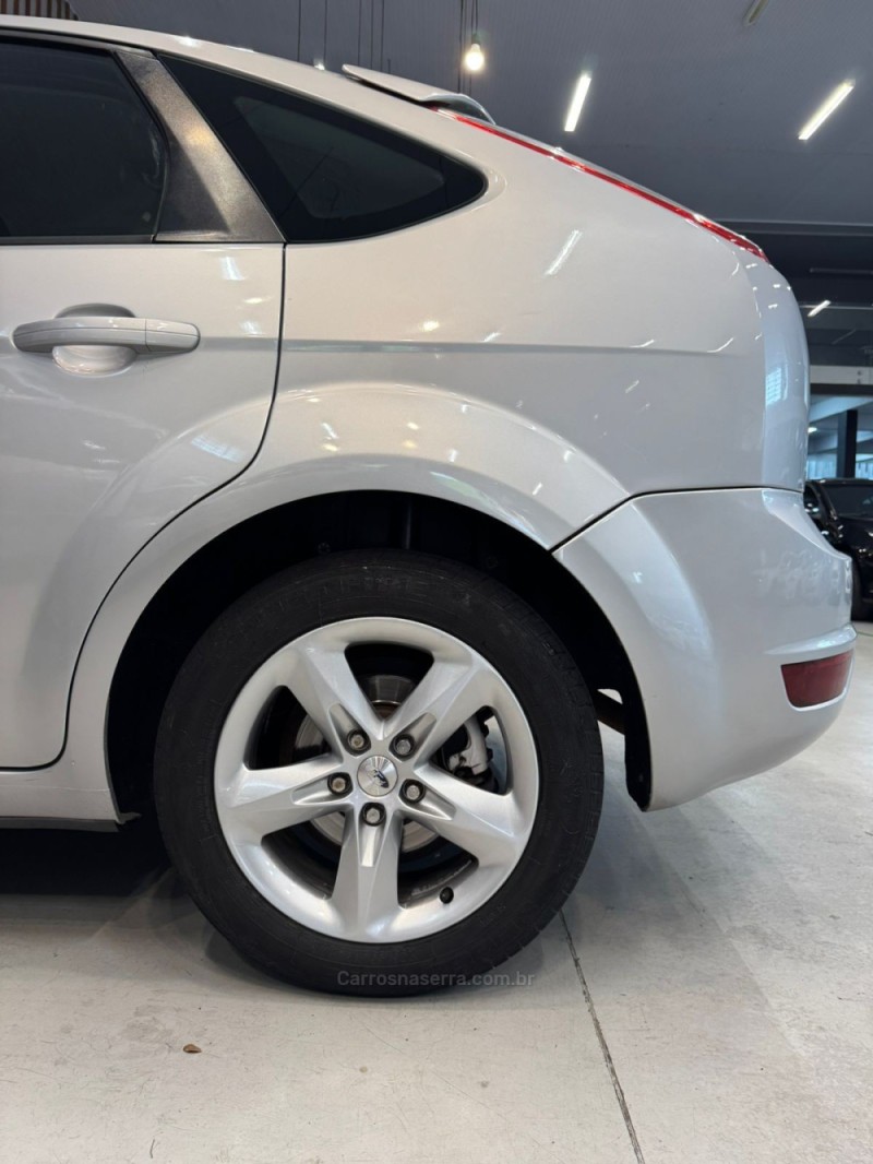 FOCUS 2.0 GLX 16V FLEX 4P MANUAL - 2010 - CAXIAS DO SUL
