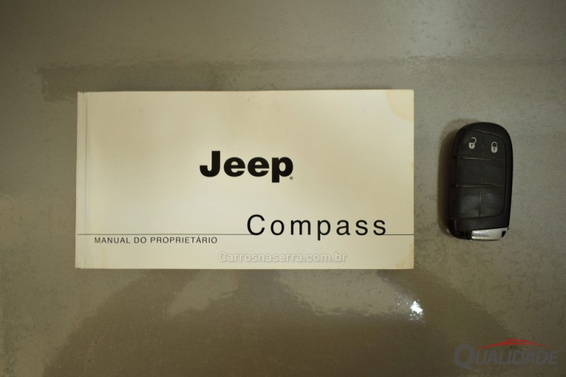 COMPASS 2.0 16V FLEX LIMITED AUTOMÁTICO - 2017 - SANTA CRUZ DO SUL