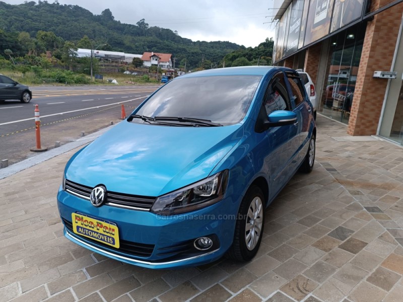 FOX 1.0 MI TRENDLINE 8V FLEX 4P MANUAL - 2015 - NOVA PETRóPOLIS