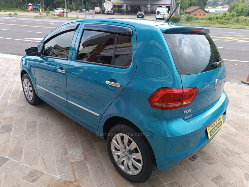 FOX 1.0 MI TRENDLINE 8V FLEX 4P MANUAL - 2015 - NOVA PETRóPOLIS