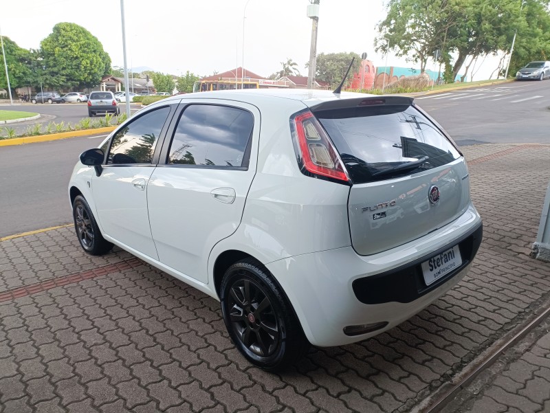 PUNTO 1.4 ATTRACTIVE ITALIA 8V FLEX 4P MANUAL - 2016 - BOM PRINCíPIO