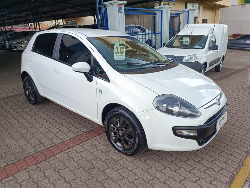 PUNTO 1.4 ATTRACTIVE ITALIA 8V FLEX 4P MANUAL - 2016 - BOM PRINCíPIO