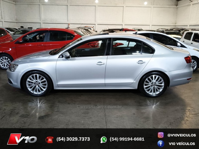JETTA 2.0 TSI DSG HIGHLINE 200CV GASOLINA 4P AUTOMÁTICO - 2012 - CAXIAS DO SUL