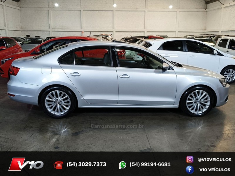JETTA 2.0 TSI DSG HIGHLINE 200CV GASOLINA 4P AUTOMÁTICO - 2012 - CAXIAS DO SUL