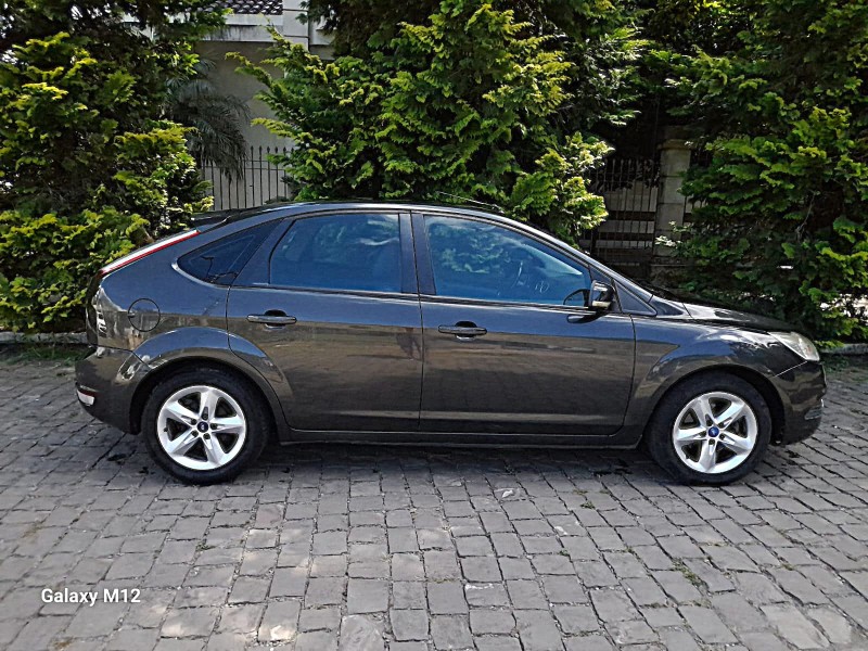 FOCUS 1.6 GLX 8V GASOLINA 4P MANUAL - 2012 - FARROUPILHA