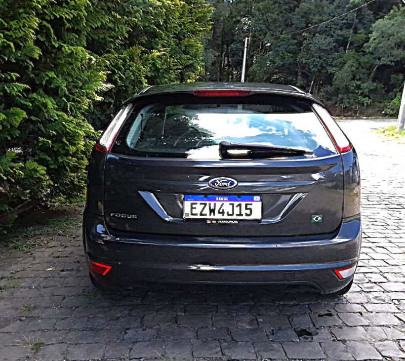 FOCUS 1.6 GLX 8V GASOLINA 4P MANUAL - 2012 - FARROUPILHA