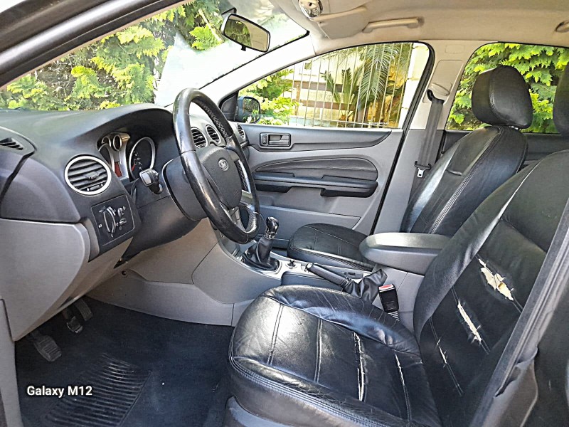 FOCUS 1.6 GLX 8V GASOLINA 4P MANUAL - 2012 - FARROUPILHA
