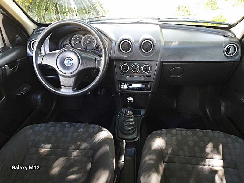 PRISMA 1.4 MPFI JOY 8V FLEX 4P MANUAL - 2009 - FARROUPILHA