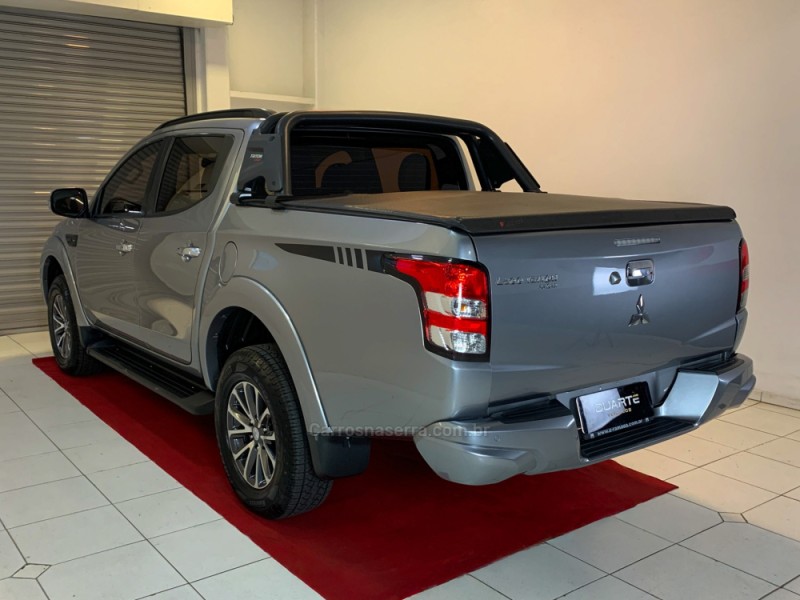 L200 TRITON 2.4 HPE-S SPORT 4X4 CD 16V DIESEL 4P AUTOMÁTICO - 2020 - PORTO ALEGRE