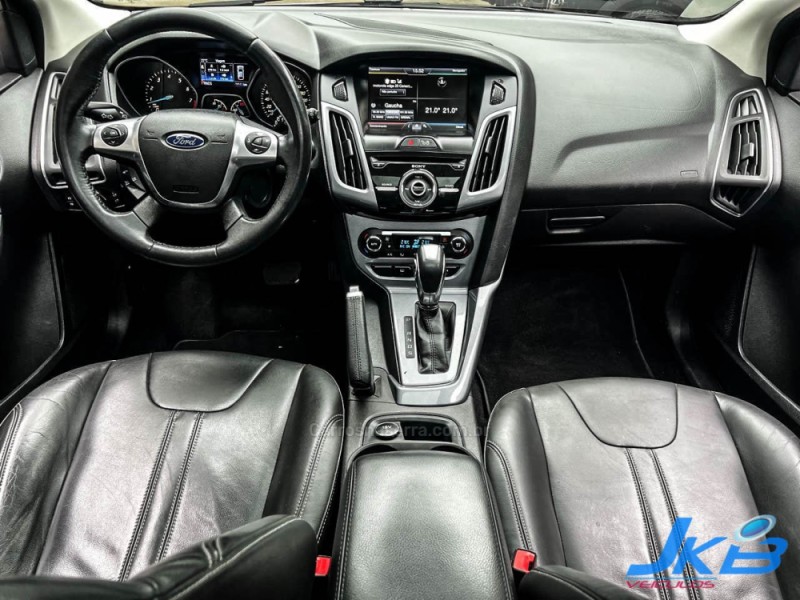FOCUS 2.0 TITANIUM PLUS 16V FLEX 4P AUTOMÁTICO - 2015 - NOVO HAMBURGO