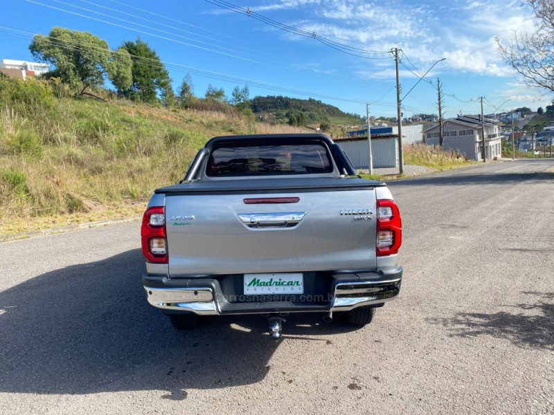 HILUX 2.8 SRX 4X4 CD 16V DIESEL 4P AUTOMÁTICO - 2023 - FLORES DA CUNHA