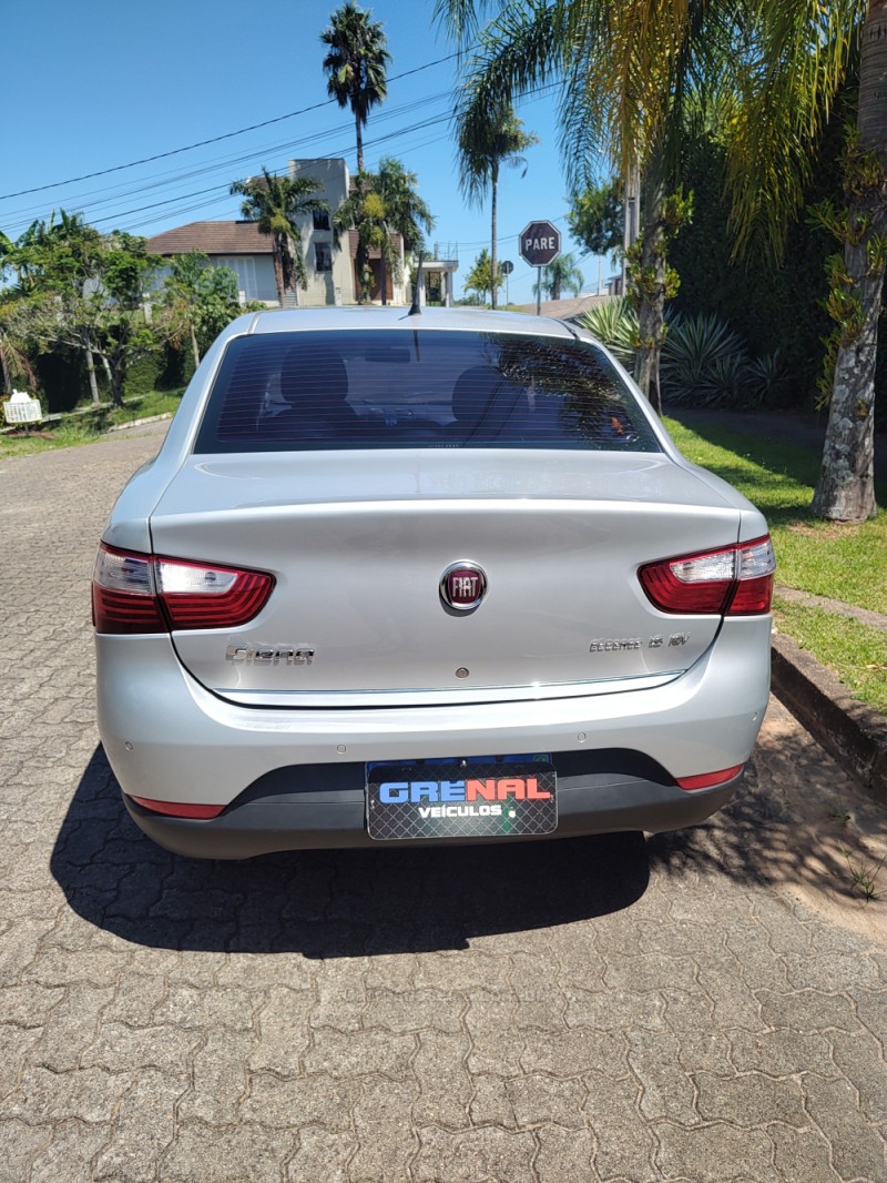 GRAND SIENA 1.6 MPI ESSENCE 16V FLEX 4P AUTOMATIZADO - 2013 - CAMPO BOM