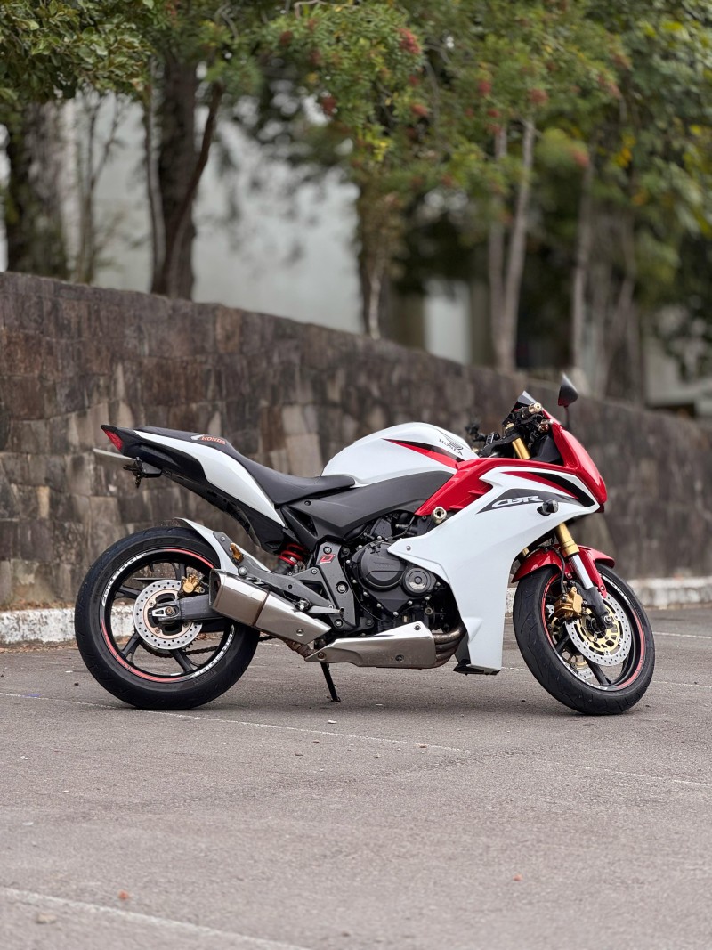 CBR 600F  - 2013 - CAXIAS DO SUL