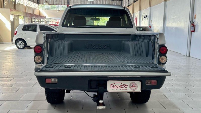L200 OUTDOOR 2.5 HPE 4X4 CD 8V TURBO INTERCOOLER DIESEL 4P AUTOMÁTICO - 2011 - ESTâNCIA VELHA