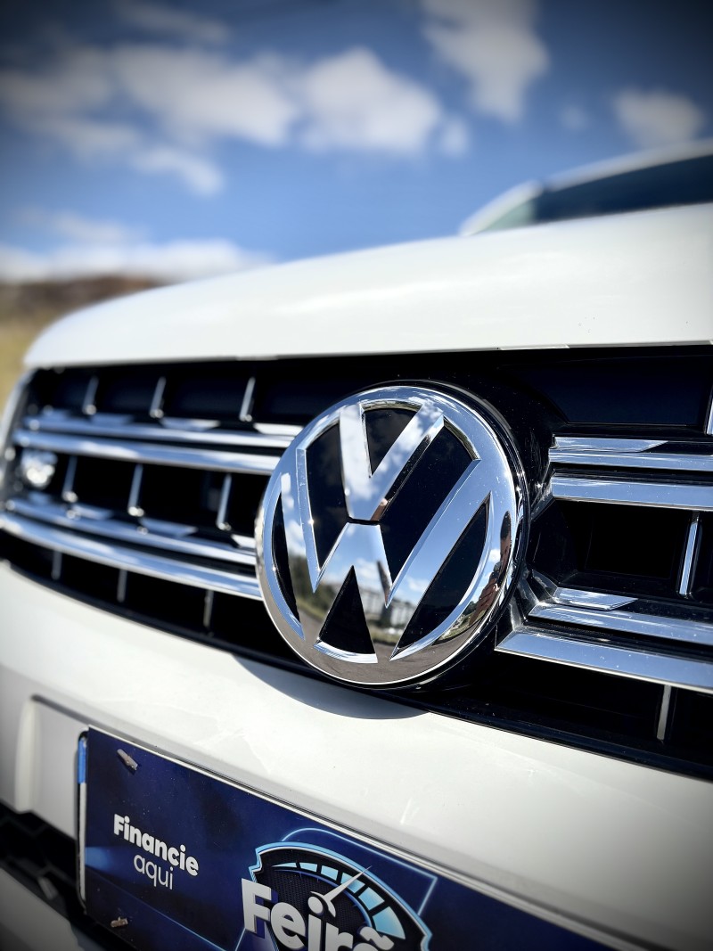 AMAROK 3.0 V6 TDI HIGHLINE CD DIESEL 4MOTION AUTOMÁTICO - 2019 - FARROUPILHA