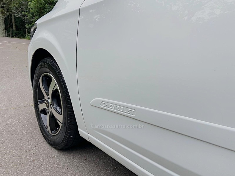 ONIX 1.4 MPFI LTZ 8V FLEX 4P MANUAL - 2017 - BENTO GONçALVES