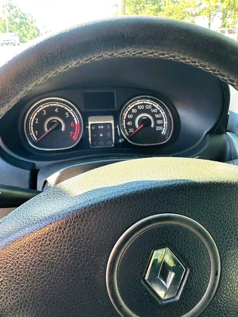 SANDERO 1.6 PRIVILÉGE 8V HI-FLEX 4P MANUAL - 2014 - SãO SEBASTIãO DO CAí