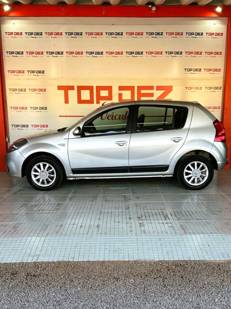 SANDERO 1.6 PRIVILÉGE 8V HI-FLEX 4P MANUAL - 2014 - SãO SEBASTIãO DO CAí