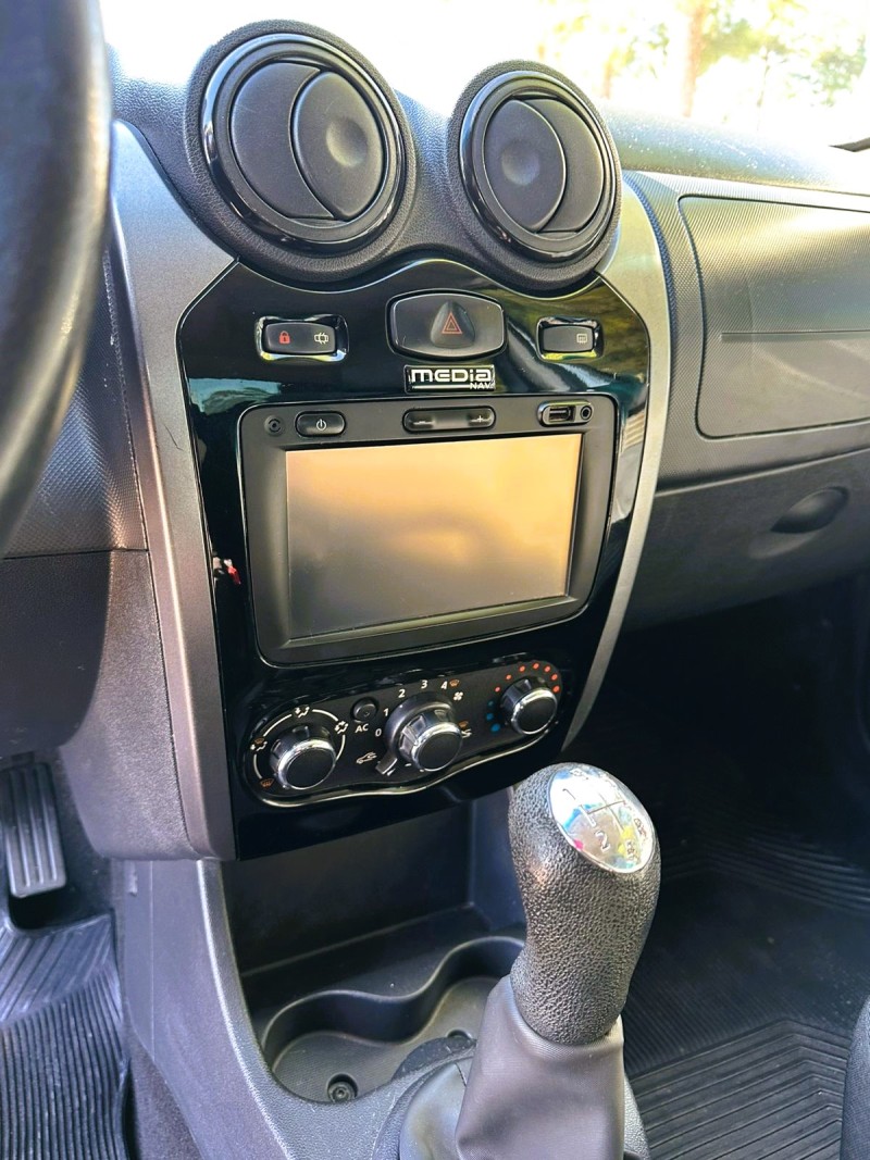 SANDERO 1.6 PRIVILÉGE 8V HI-FLEX 4P MANUAL - 2014 - SãO SEBASTIãO DO CAí