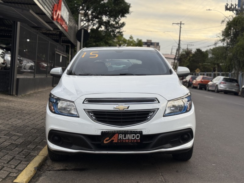 ONIX 1.4 MPFI LT 8V FLEX 4P MANUAL - 2015 - PAROBé