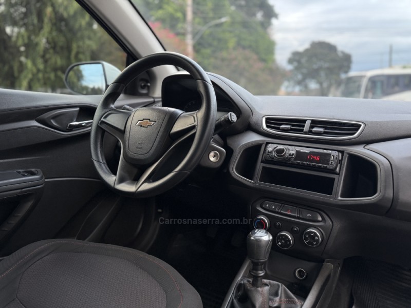 ONIX 1.4 MPFI LT 8V FLEX 4P MANUAL - 2015 - PAROBé