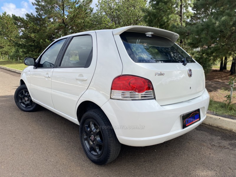 PALIO 1.6 MPI ESSENCE 16V FLEX 4P MANUAL - 2011 - VACARIA