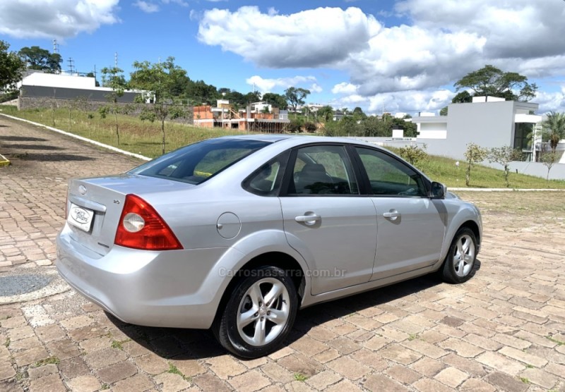 FOCUS 2.0 GLX 16V GASOLINA 4P AUTOMÁTICO - 2009 - GUAPORé