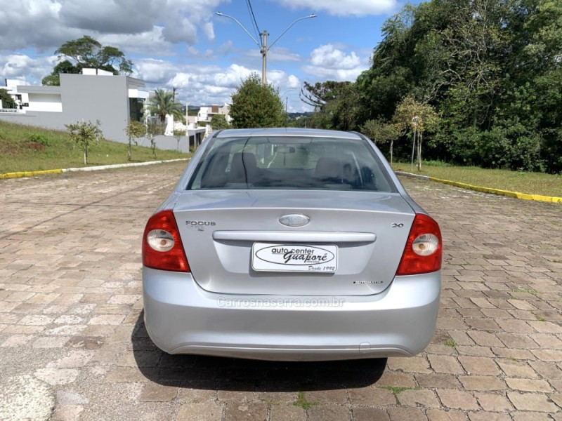 FOCUS 2.0 GLX 16V GASOLINA 4P AUTOMÁTICO - 2009 - GUAPORé
