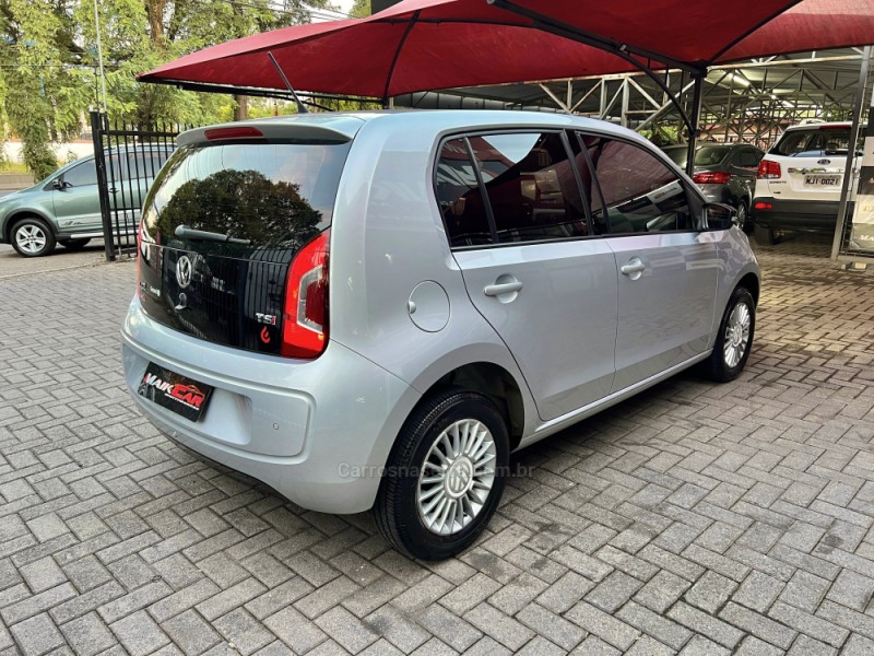 UP 1.0 TSI MOVE UP 12V FLEX 4P MANUAL - 2017 - ESTâNCIA VELHA