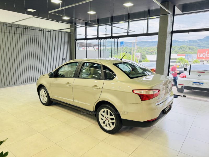 SIENA 1.6 MPI ESSENCE 16V FLEX 4P AUTOMATIZADO - 2015 - DOIS IRMãOS