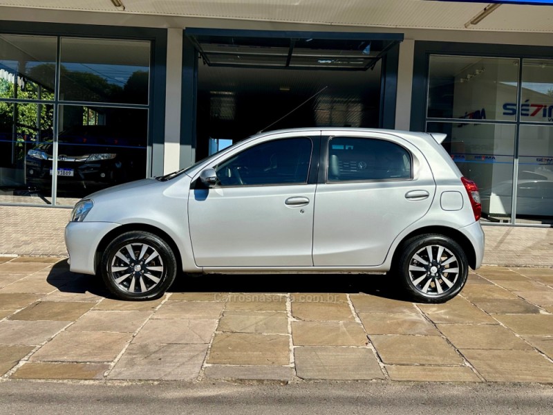 ETIOS 1.5 PLATINUM 16V FLEX 4P MANUAL - 2016 - GUAPORé