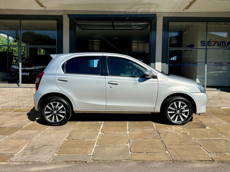 ETIOS 1.5 PLATINUM 16V FLEX 4P MANUAL - 2016 - GUAPORé