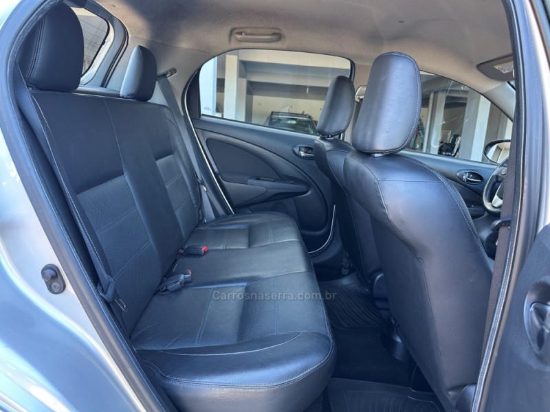 ETIOS 1.5 PLATINUM 16V FLEX 4P MANUAL - 2016 - GUAPORé
