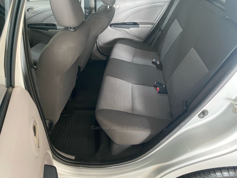 ETIOS 1.3 XS 16V FLEX 4P MANUAL - 2013 - LAJEADO