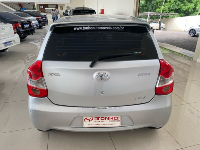 ETIOS 1.3 XS 16V FLEX 4P MANUAL - 2013 - LAJEADO