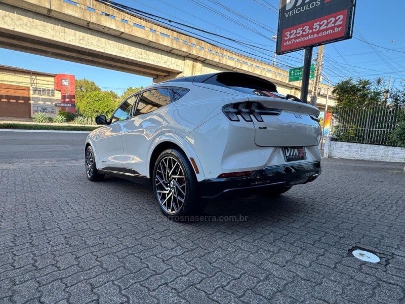 MUSTANG MACH-E GT PERFORMANCE ELETRICO 4P AUTOMÁTICO - 2023 - NOVO HAMBURGO