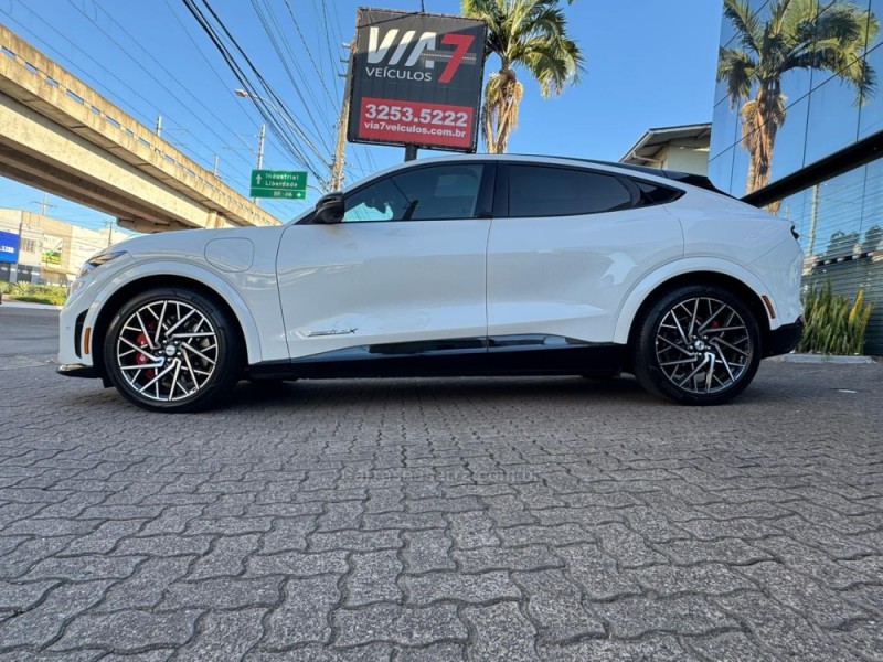 MUSTANG MACH-E GT PERFORMANCE ELETRICO 4P AUTOMÁTICO - 2023 - NOVO HAMBURGO