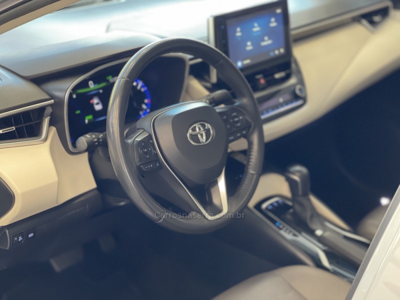 COROLLA 1.8 ALTIS PREMIUM 16V HÍBRIDO 4P AUTOMÁTICO - 2023 - ESTâNCIA VELHA