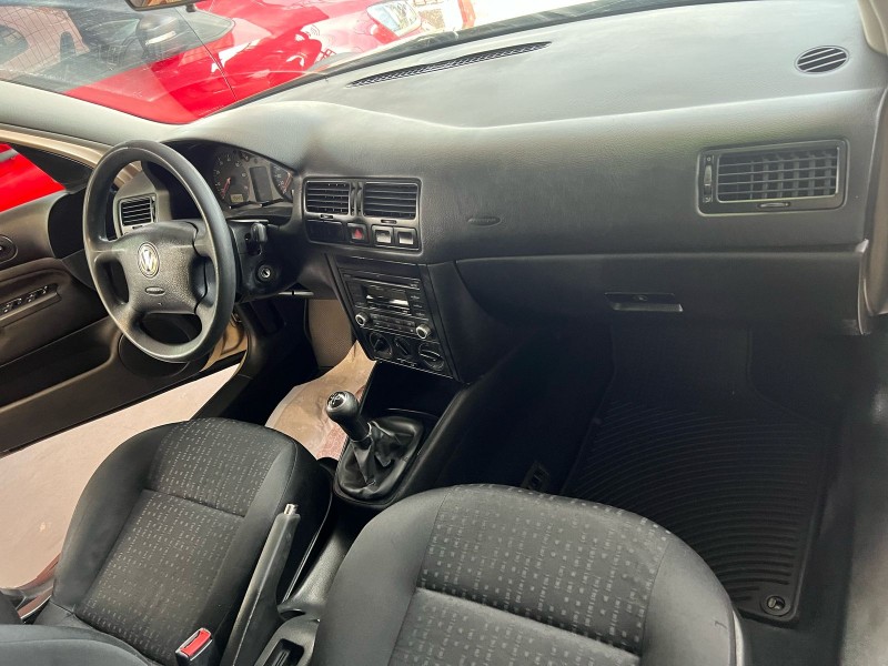 GOLF 1.6 SR GASOLINA 4P MANUAL - 2001 - CAXIAS DO SUL