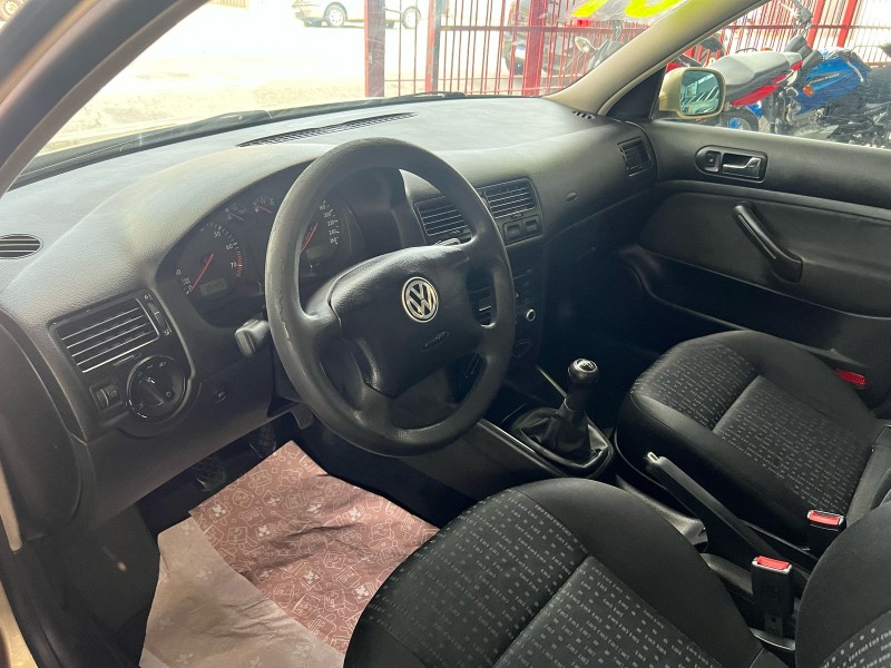 GOLF 1.6 SR GASOLINA 4P MANUAL - 2001 - CAXIAS DO SUL