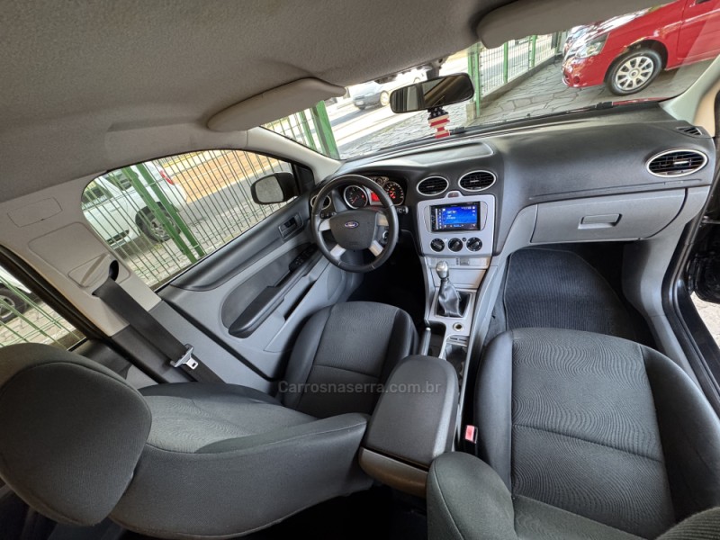 FOCUS 1.6 8V FLEX 4P MANUAL - 2010 - CAXIAS DO SUL