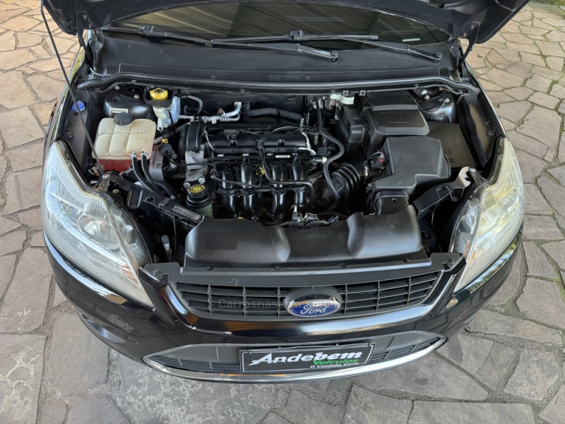 FOCUS 1.6 8V FLEX 4P MANUAL - 2010 - CAXIAS DO SUL