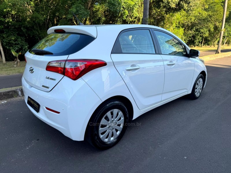 HB20 1.6 COMFORT PLUS 16V FLEX 4P AUTOMÁTICO - 2015 - NOVO HAMBURGO